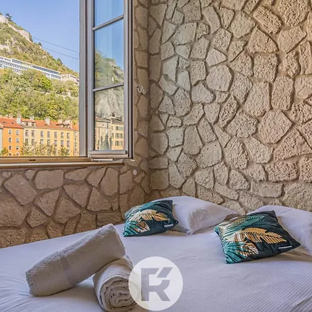 R'Apparts Studio Chic Des Quais Grenoble Exterior photo